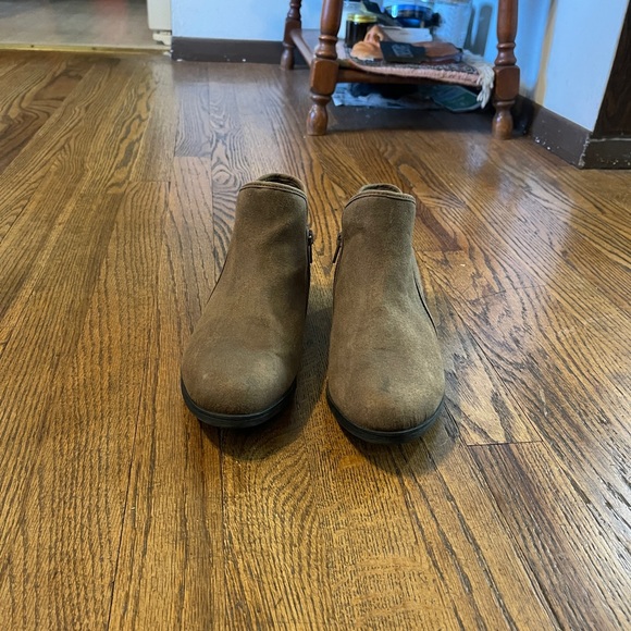 boots - Picture 4 of 5